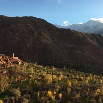 Le village de Aguerd et les montagnes de l'haute Atlas - Maroc